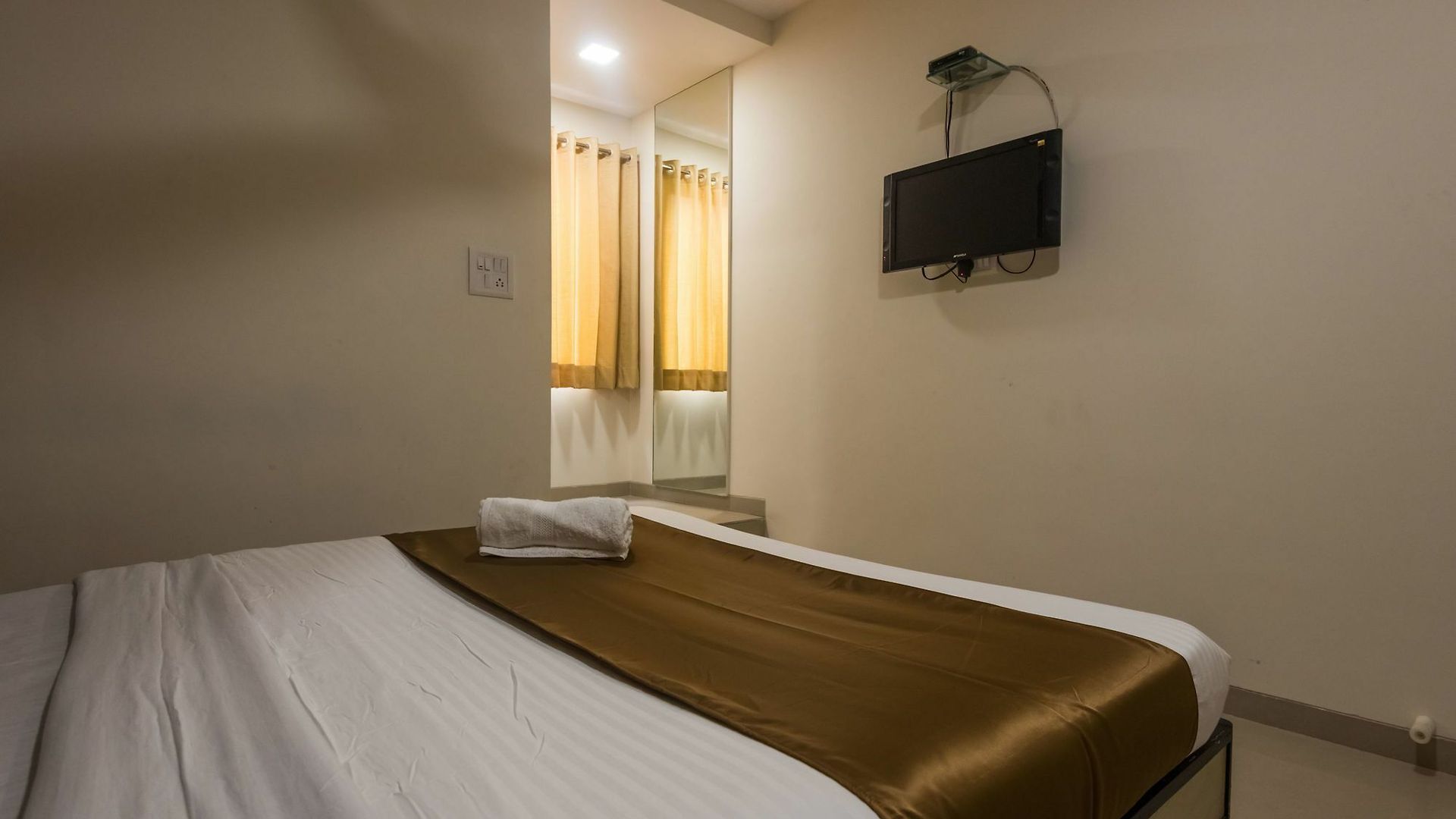 Minerva Residency Hotel *