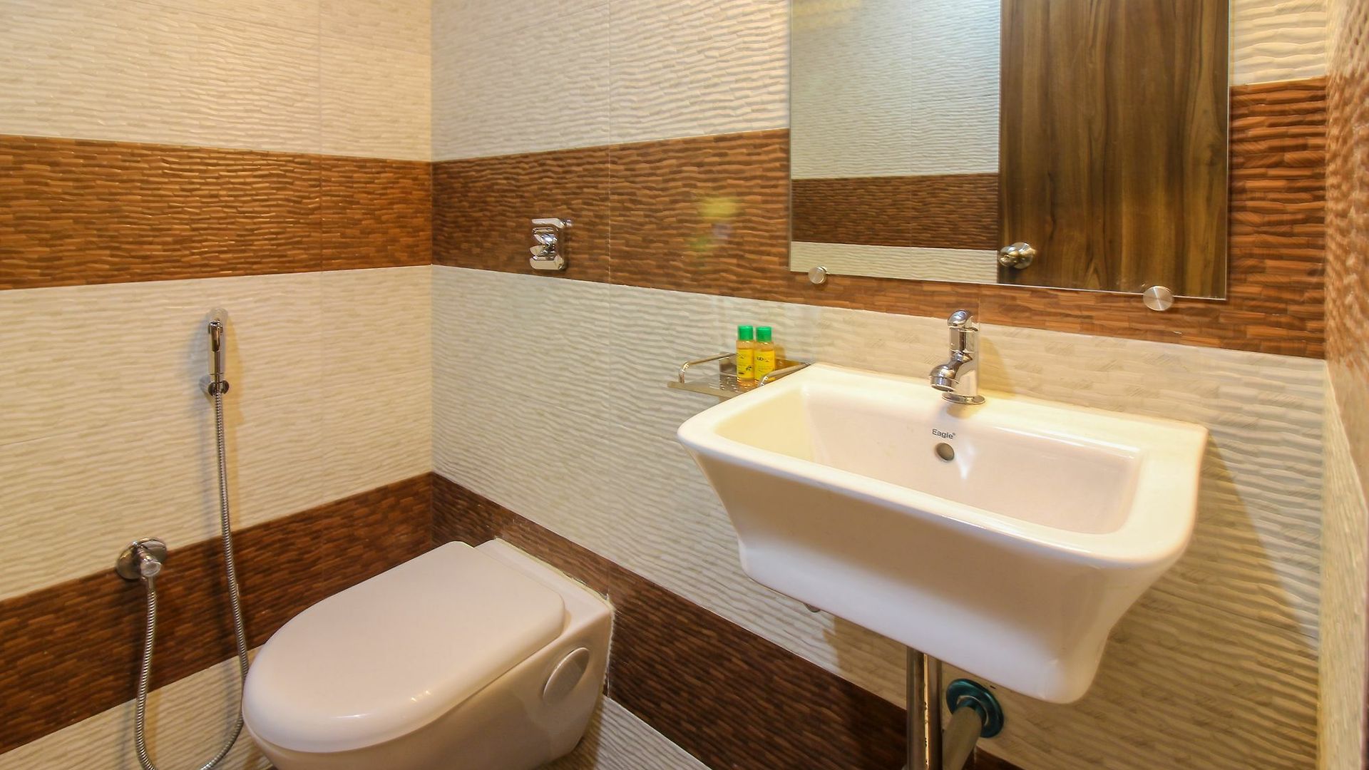 Super Townhouse Andheri Sakinaka Metro Formerly Hotel