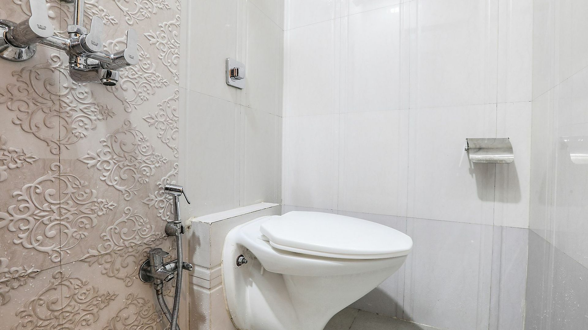 Hotel Fabhotel Embassy Grand Mumbai