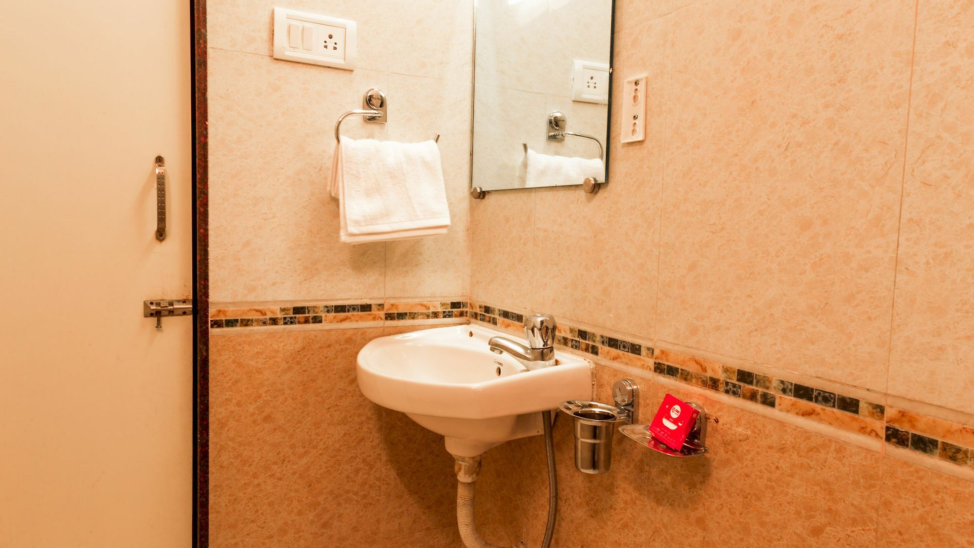 Oyo Powai View 3*