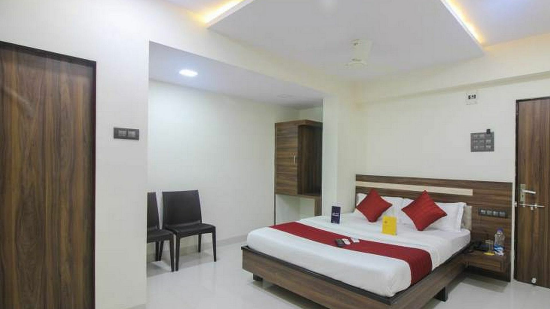 Oyo 23656 Parimeet