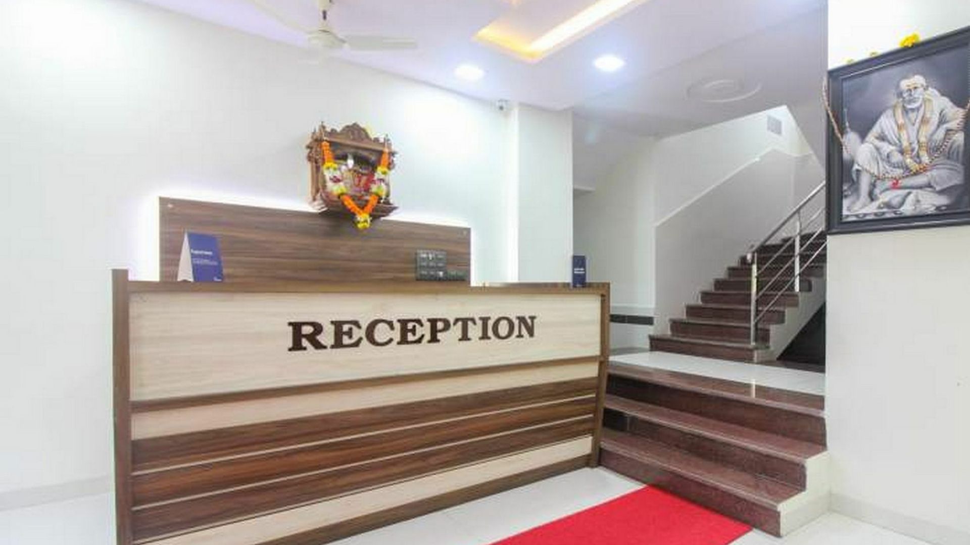 Hotel Oyo 23656 Parimeet Mumbai