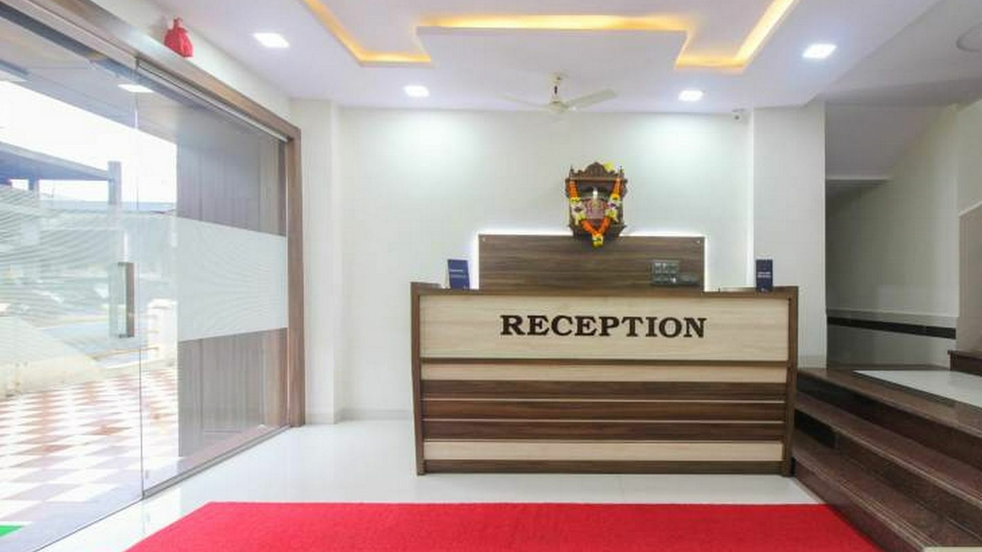 Oyo 23656 Parimeet Hotel