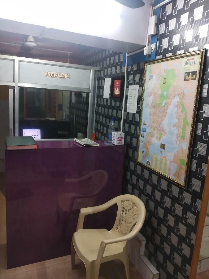 Bandra Only For Indian Male