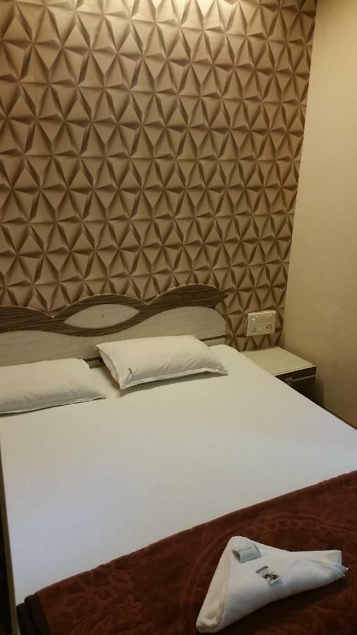 Hotel Maangta 219 @ Goregaon 2*