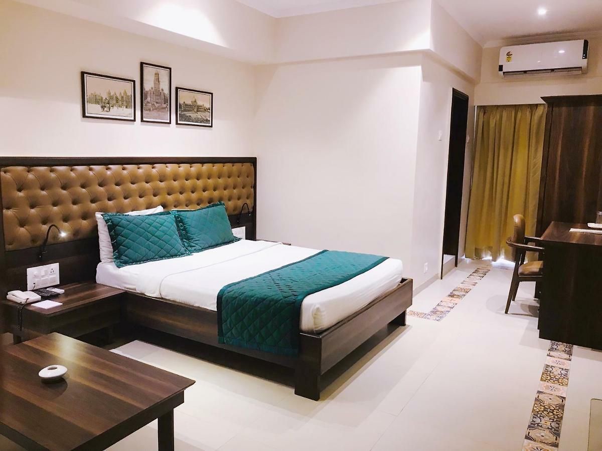 Hotel West End Opp Hospital Mumbai