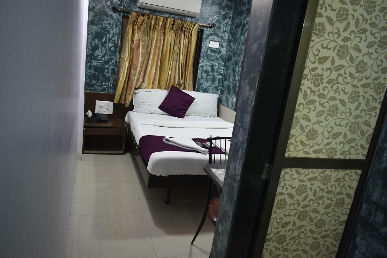 Hotel Arma Court - Near Us Embassy, Bkc