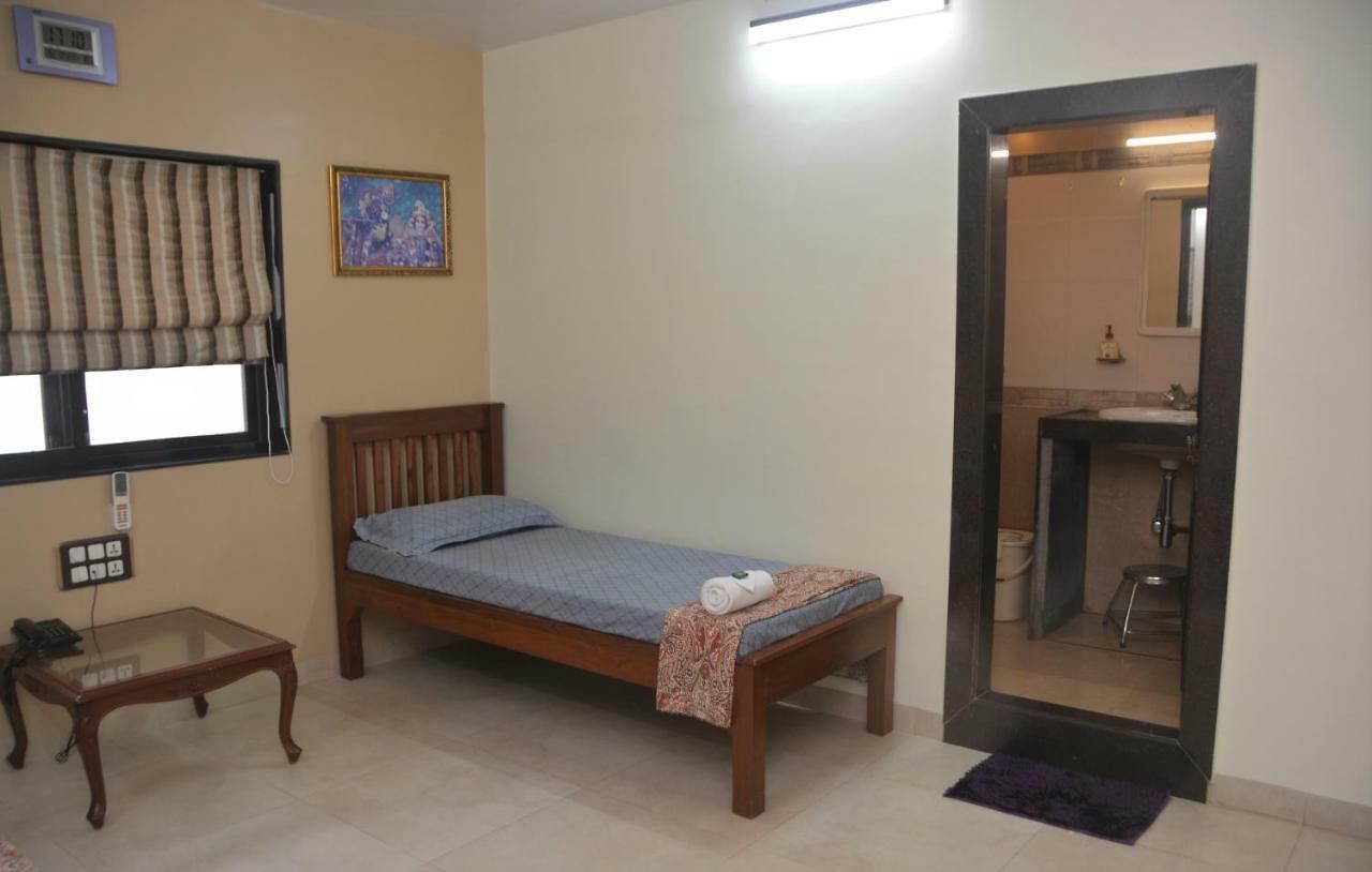 Golden Hospitality Guest house