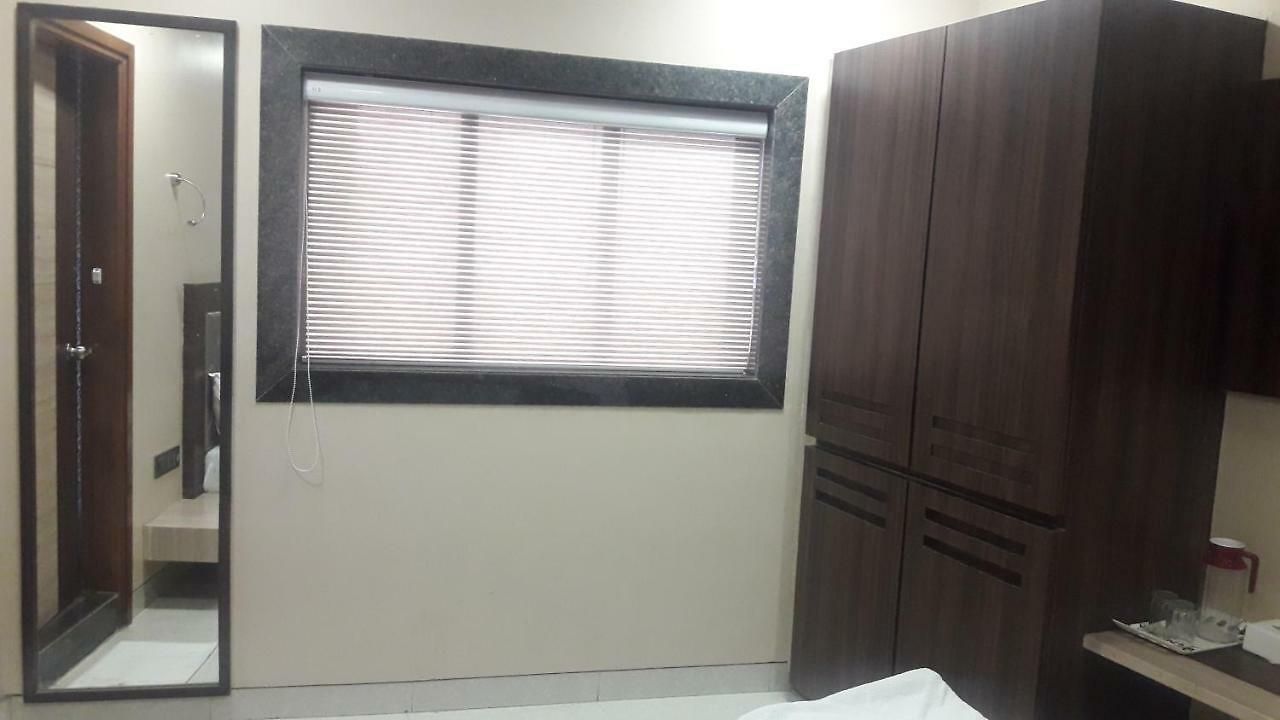 Hotel Shine Hospitality Mumbai