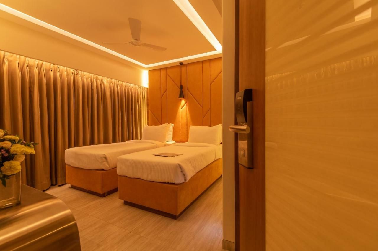 Metropole Hotel 3*
