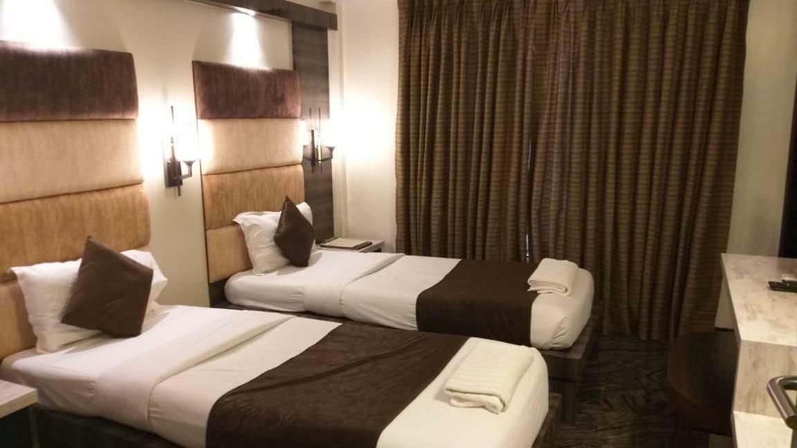 Hotel Sapna Marine Mumbai