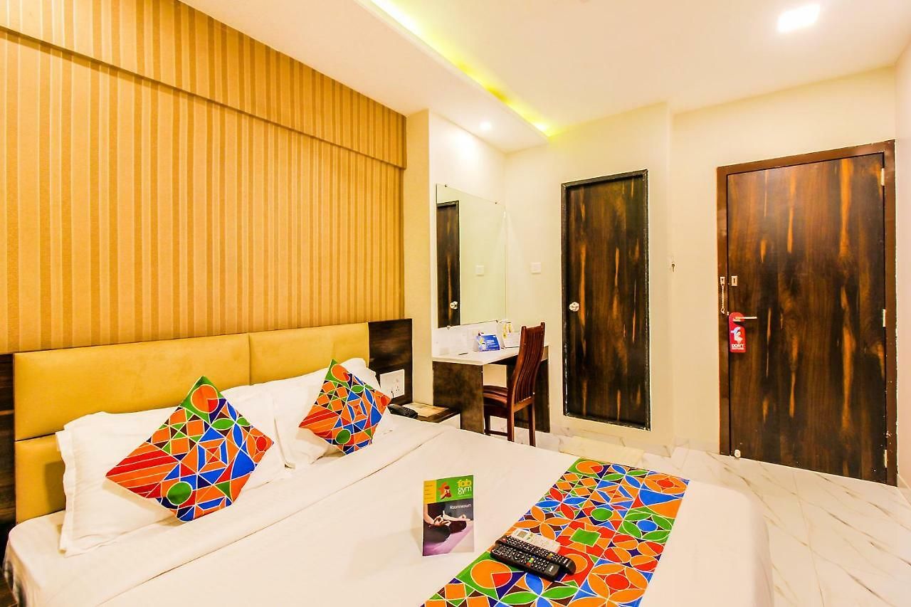 Fabhotel Embassy Park 3*
