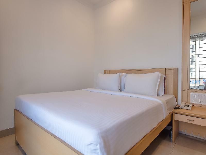 Oyo Flagship 572 Santacruz West 3* Mumbai