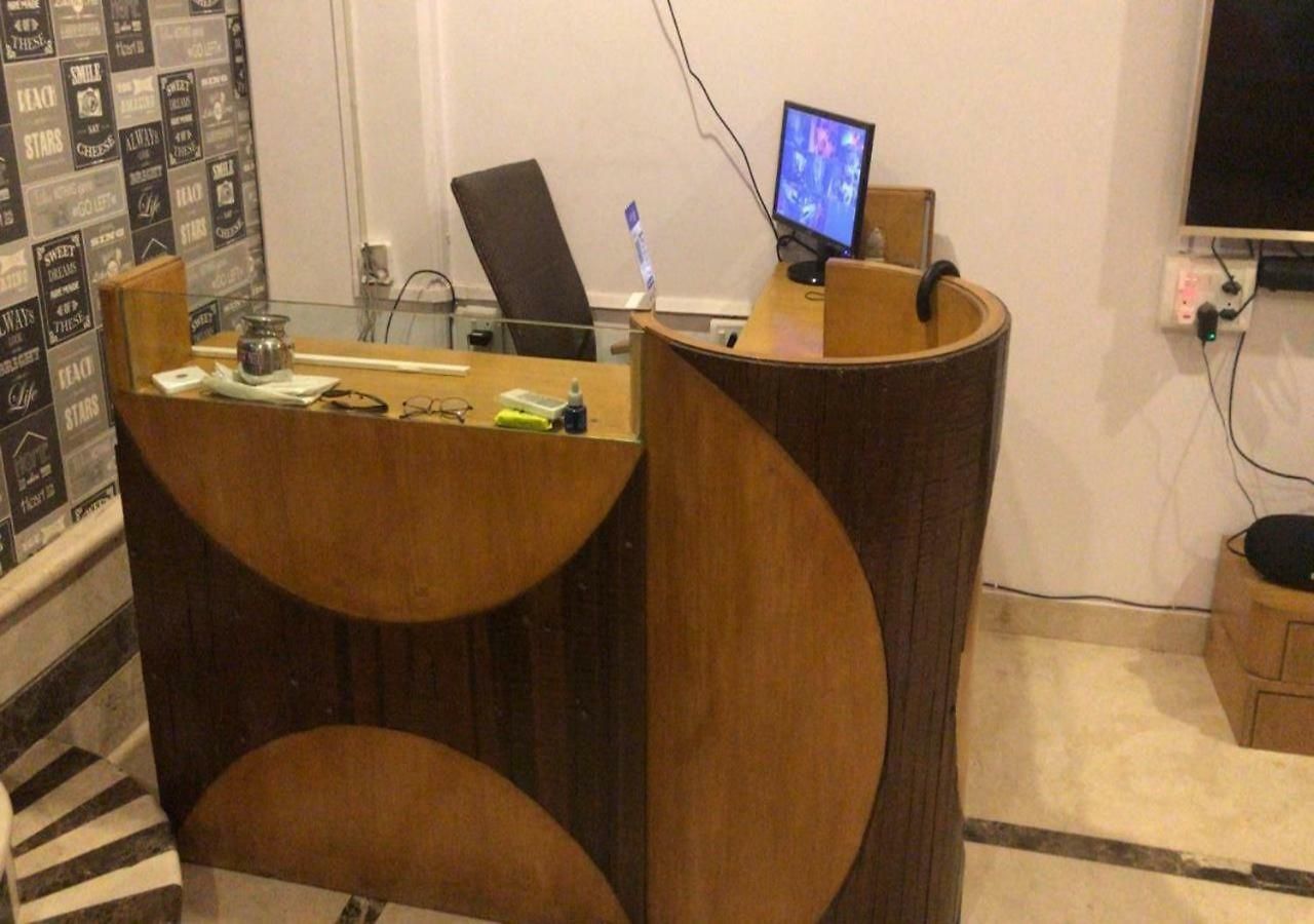 Happinest - The Backpacker's Hostel Mumbai