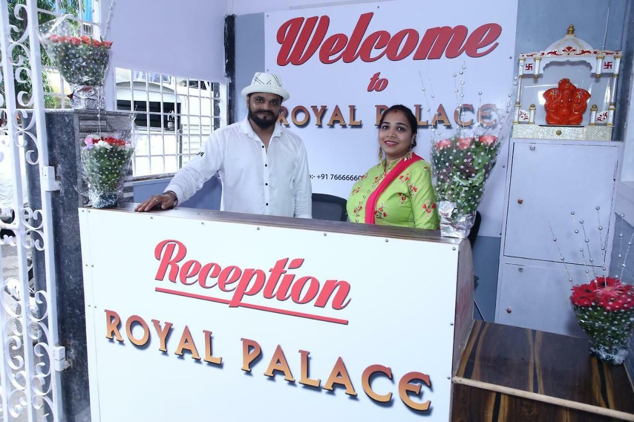 Hostel Royal Palace