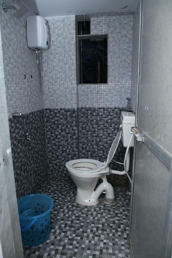 Hostel Royal Palace