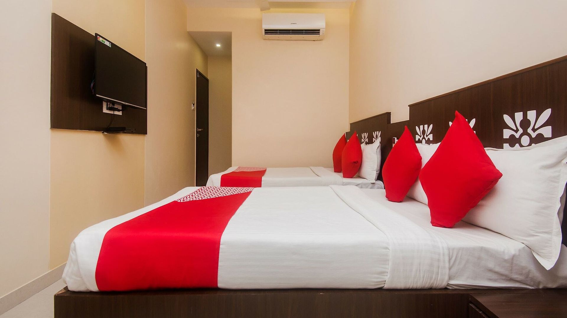 Hotel Oyo 23656 Parimeet 3*