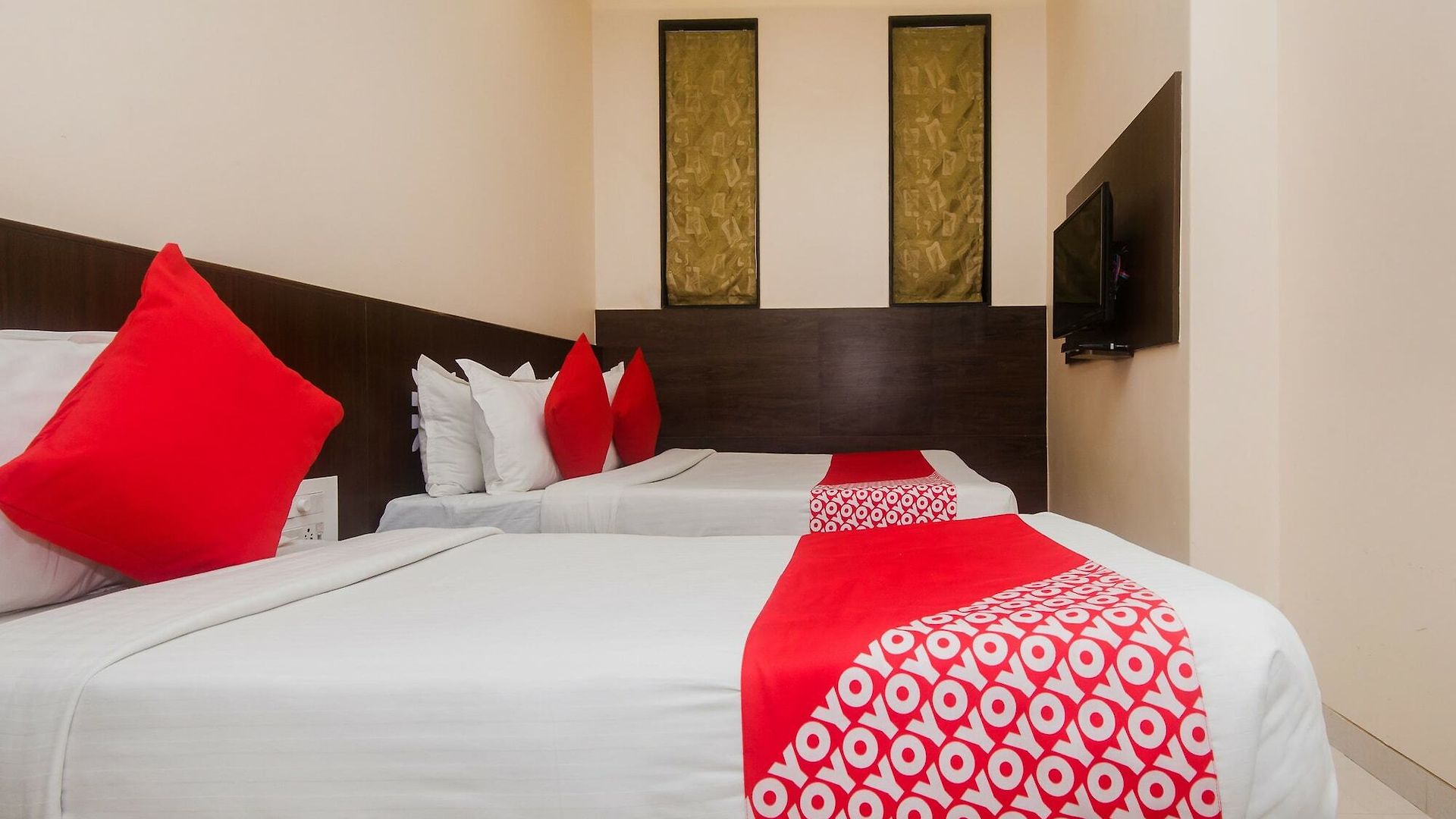 Oyo 23656 Parimeet Hotel 3*