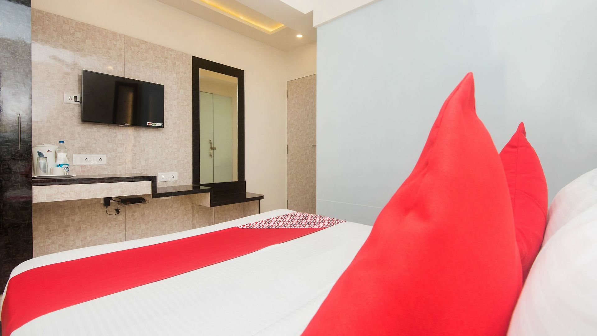 Fabhotel Veera Residency - Nr Airport Hotel Mumbai