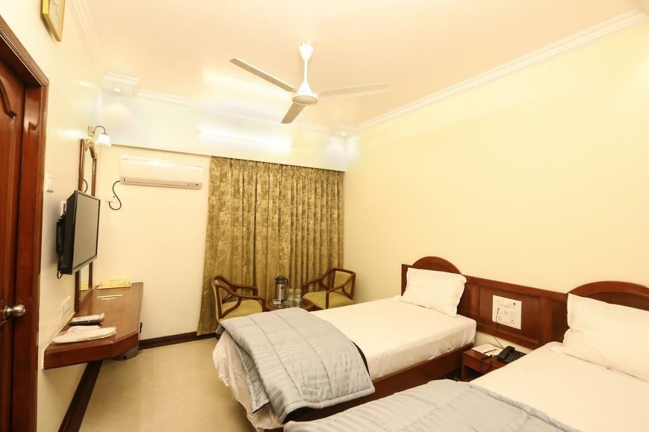 Sagar Hotel *