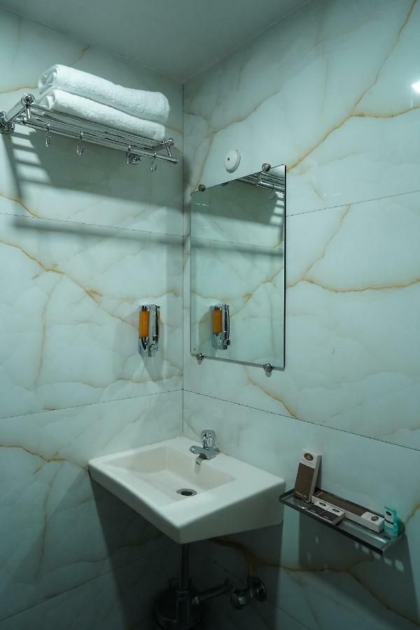 Sharda Residency Hotel *