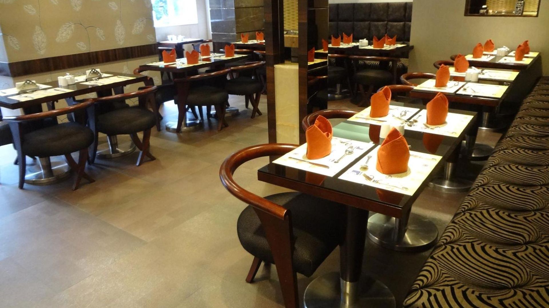 Suba Palace Near Gateway Of India Hotel