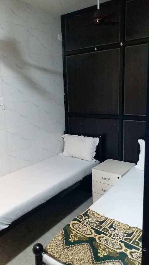 One Step Hostel *