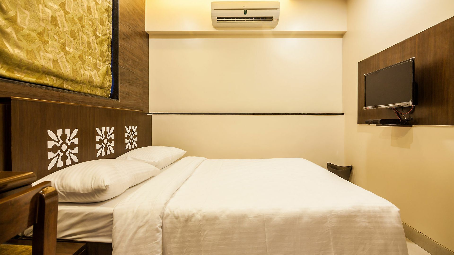 - Dadar Guest house