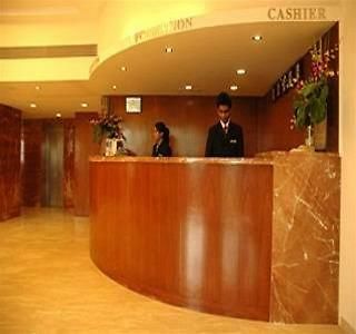 Juhu Plaza 3*