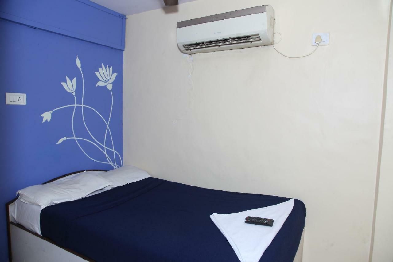 Guest house Omega Residency