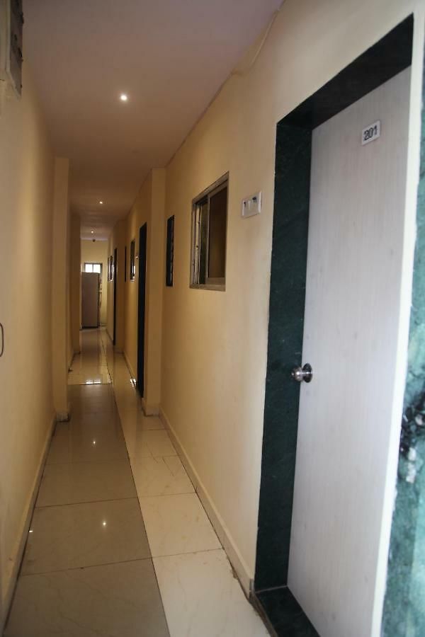 Guest house Omega Residency