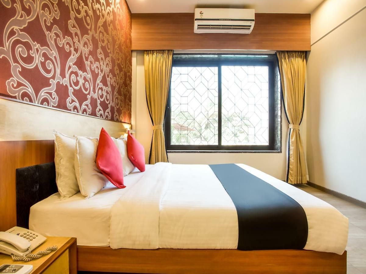 Hotel Capital O 36119 Royal Garden & Lawns 3*