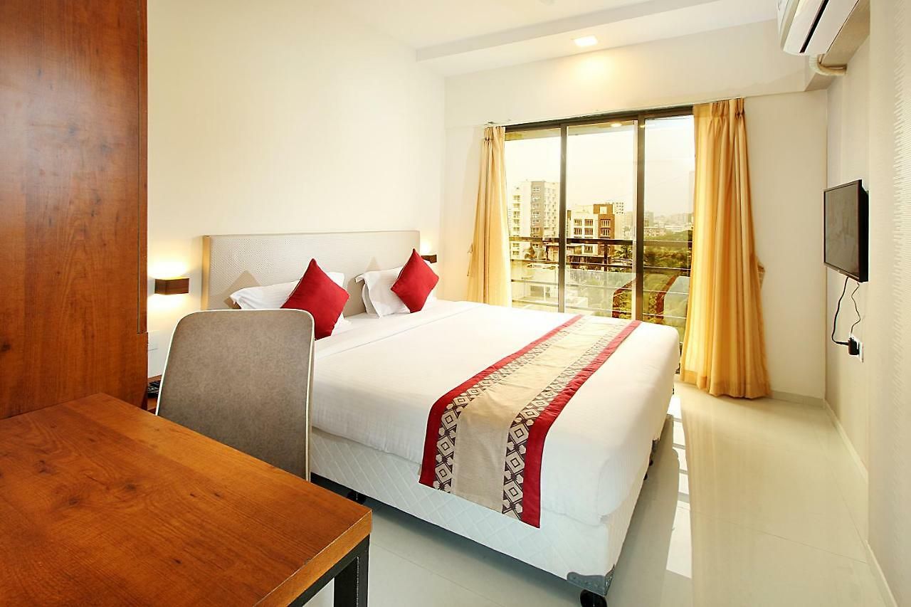 Apartment House Luxury Apartments, Santacruz East