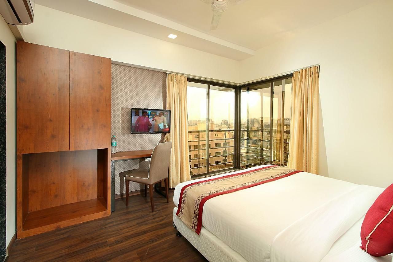 House Luxury Apartments, Santacruz East