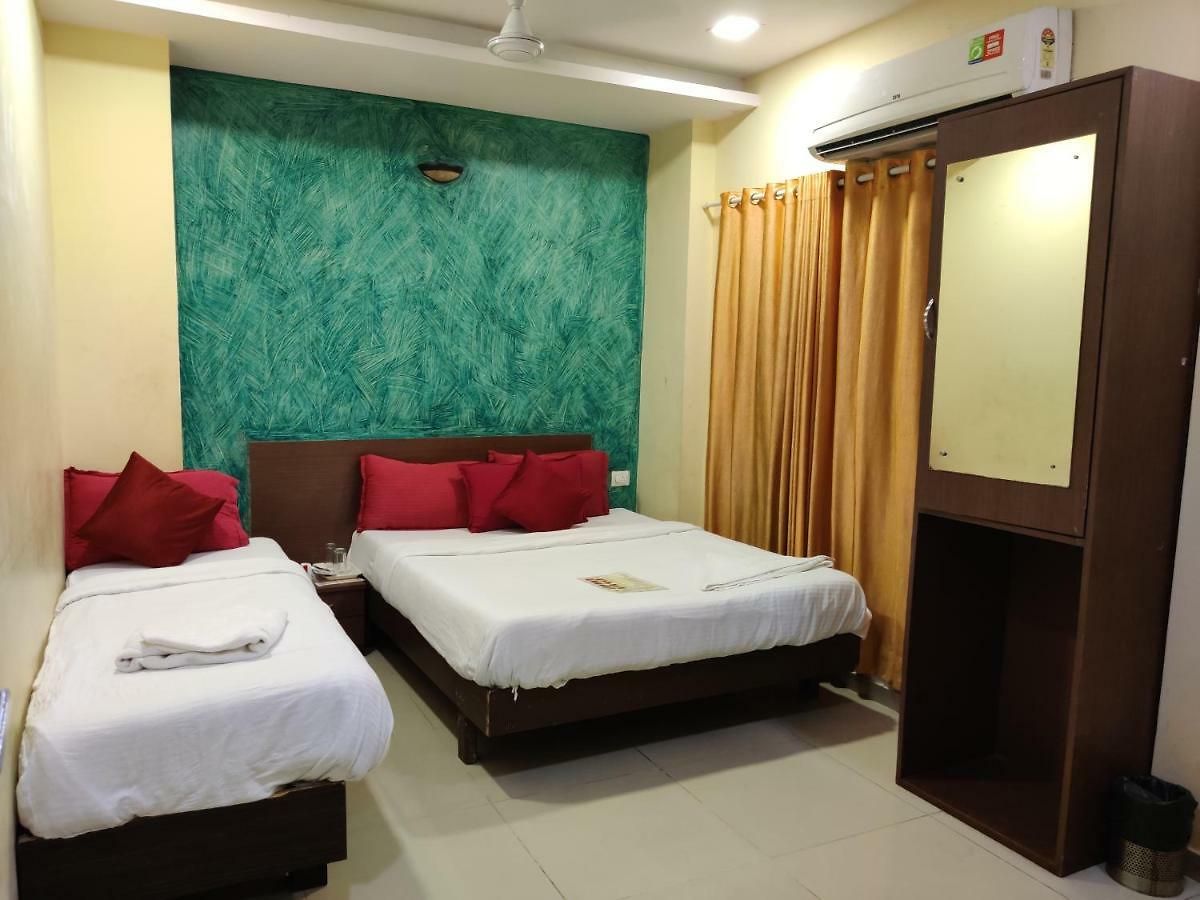 Hotel Golden Sagar - Kurla Hotel 3*