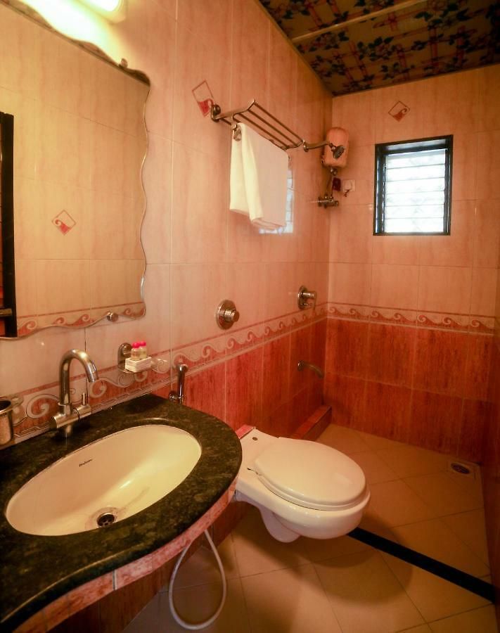 Hotel Lucky Near Bkc