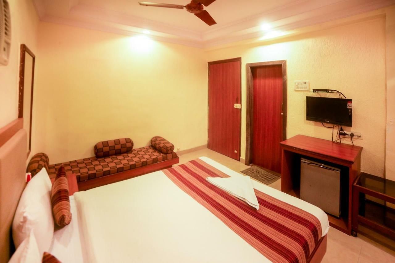 Hotel Hotel Lucky Near Bkc 3*