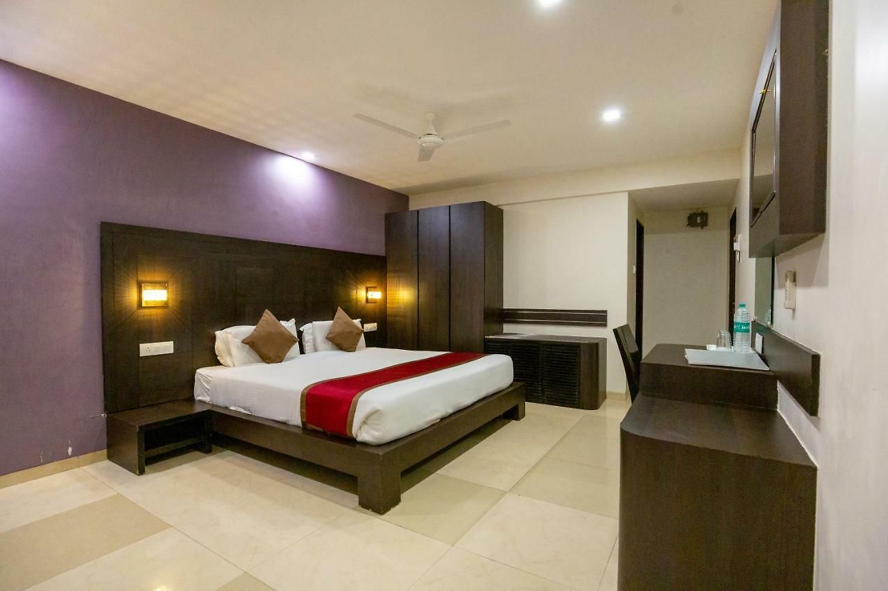 Hotel Sukh 3*