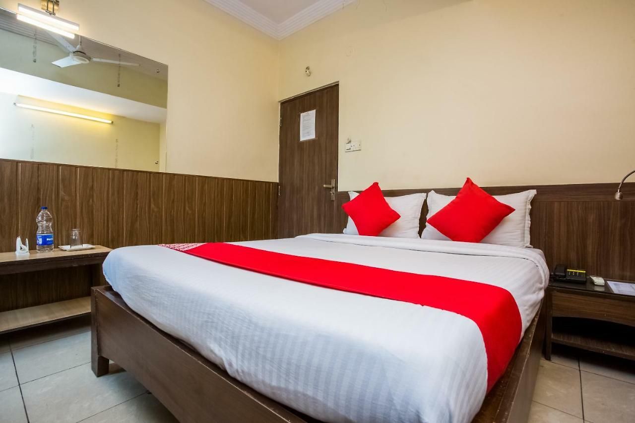 Hotel Neelkiran 3*