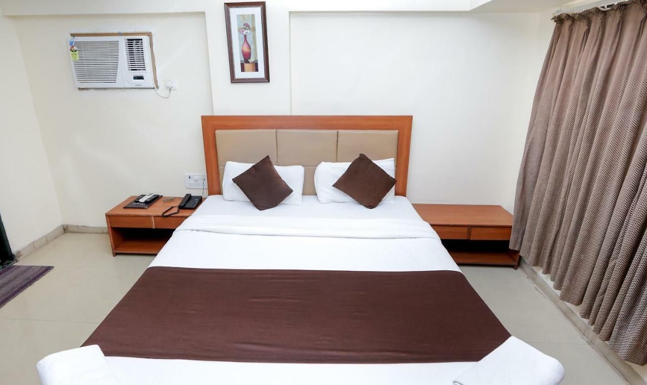 Hotel Hotel Lucky Near Nesco