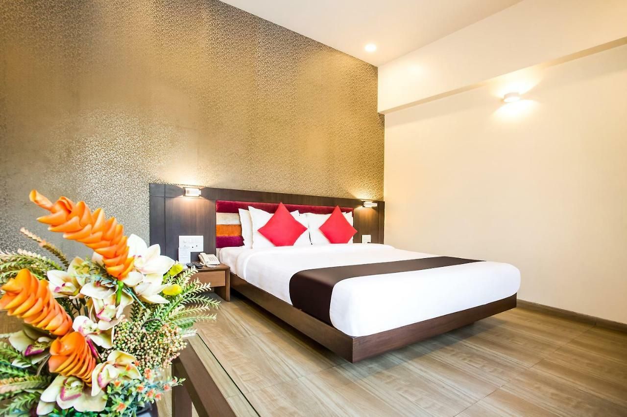 Capital O 36119 Royal Garden & Lawns 3* Mumbai
