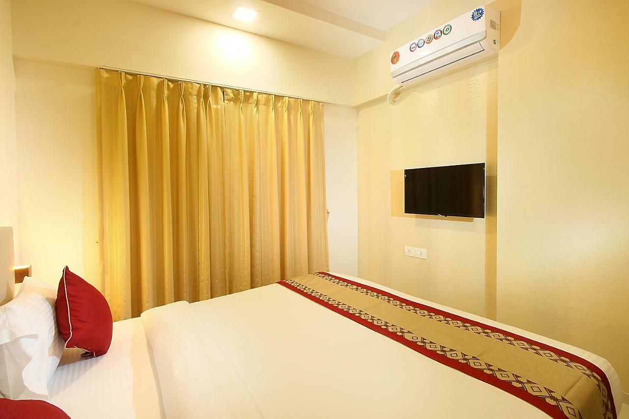 House Luxury Apartments, Santacruz East Apartment *