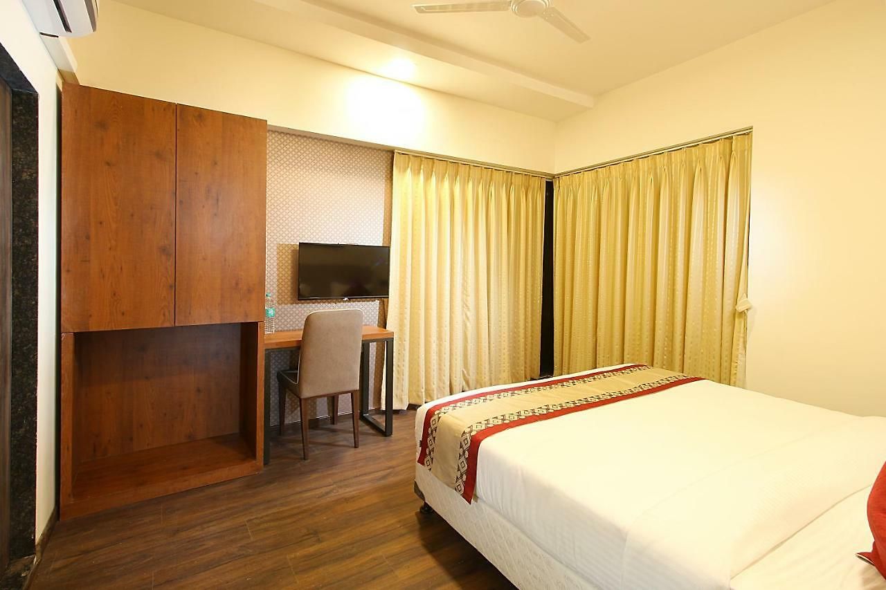 House Luxury Apartments, Santacruz East Apartment Mumbai