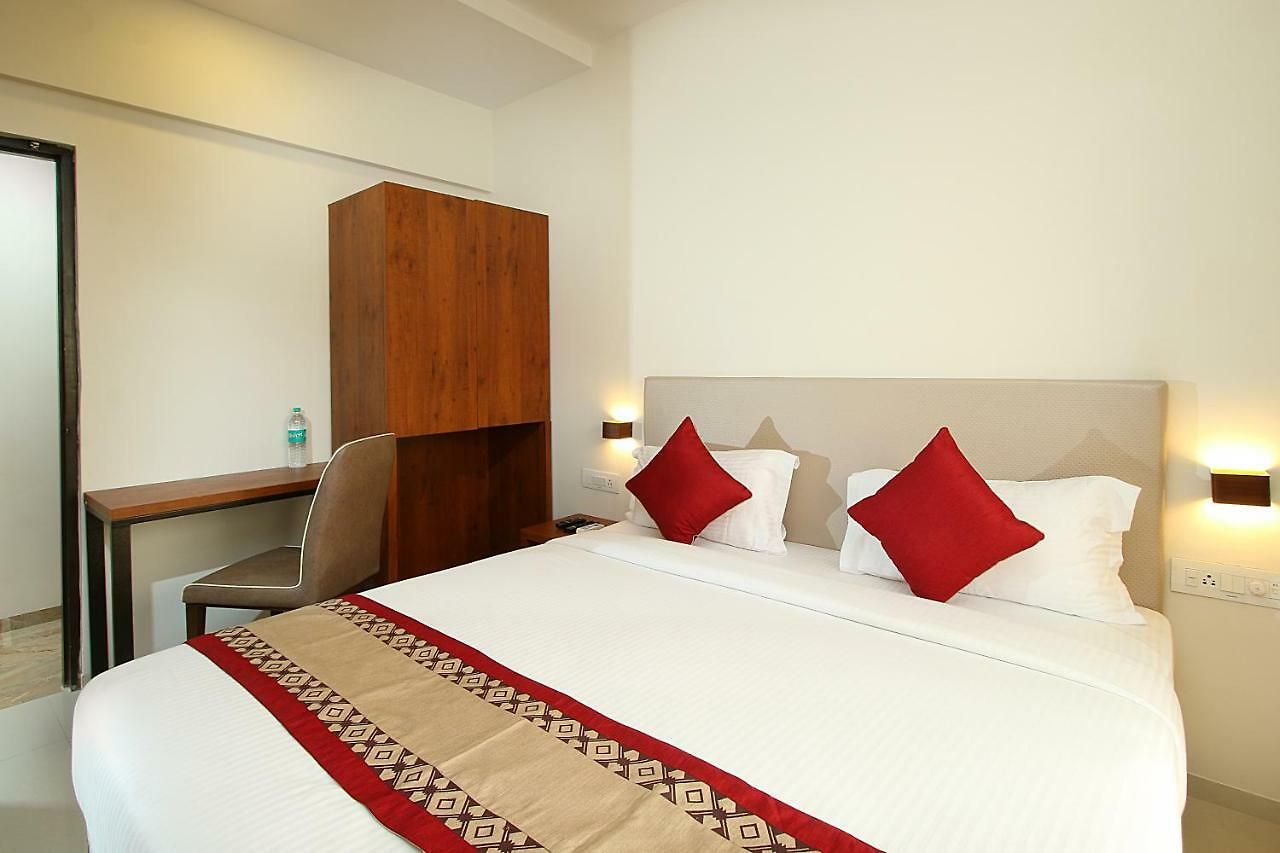 Apartment House Luxury Apartments, Santacruz East *