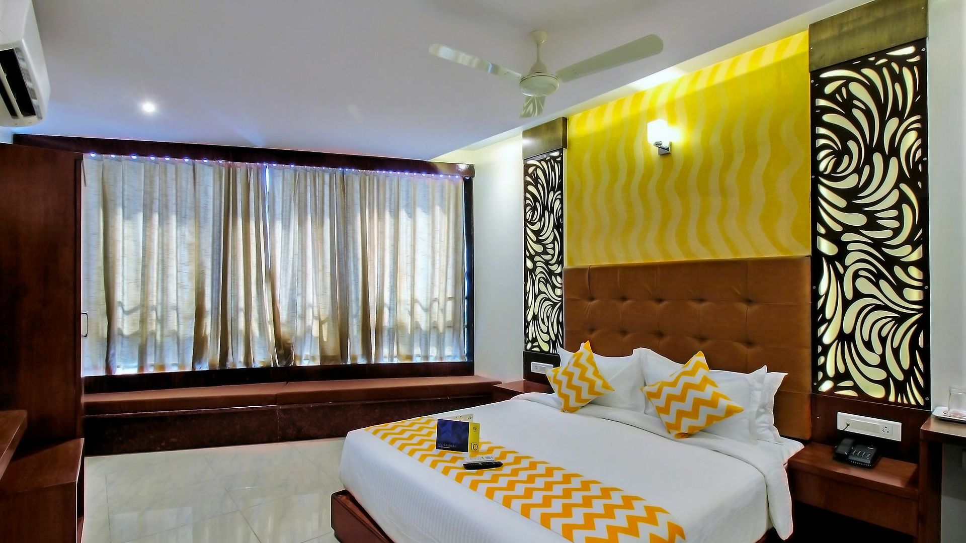 Hotel Super Townhouse Oak Times Square Le Western Mumbai