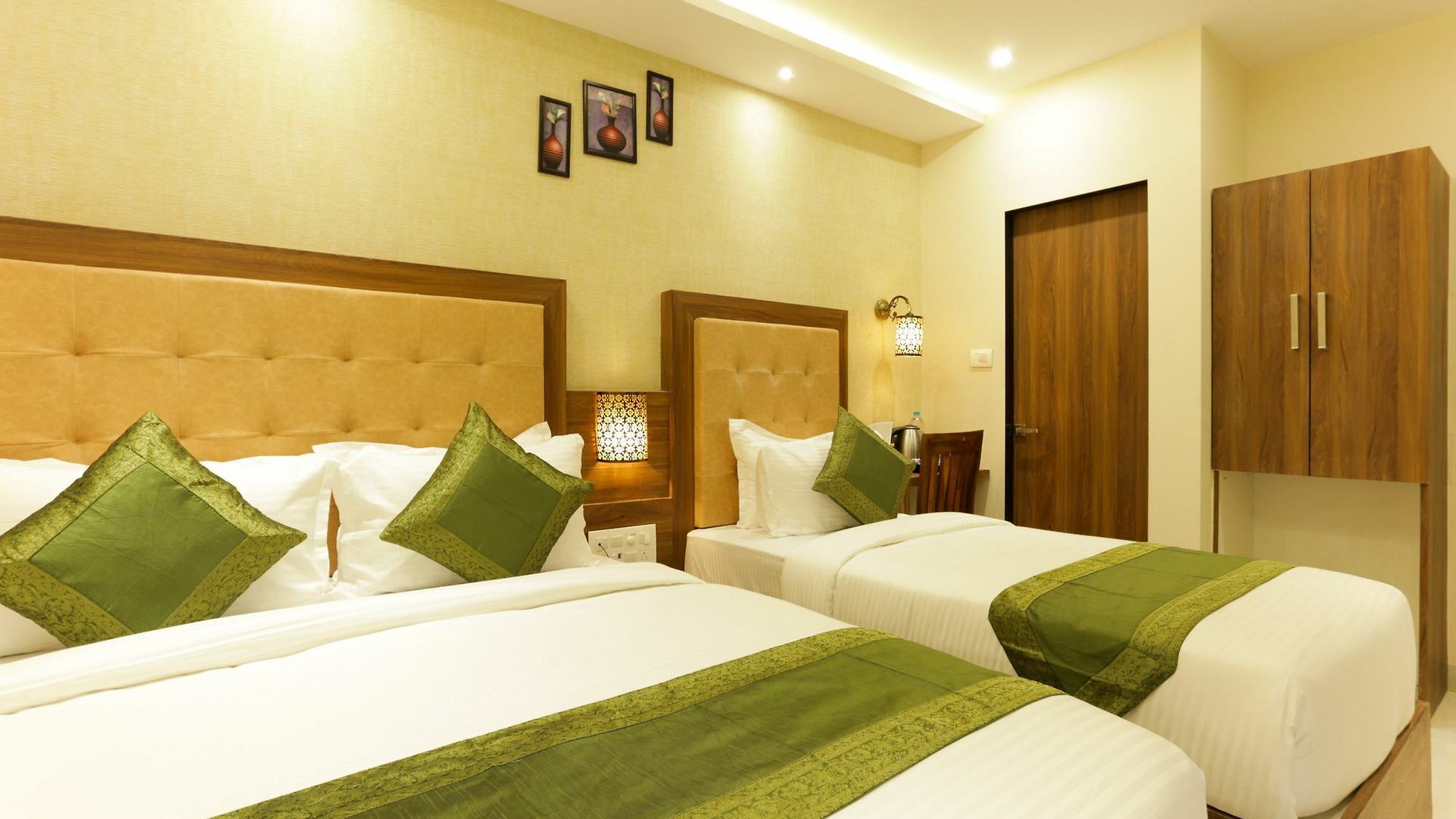 Hotel Amber Palace 3*