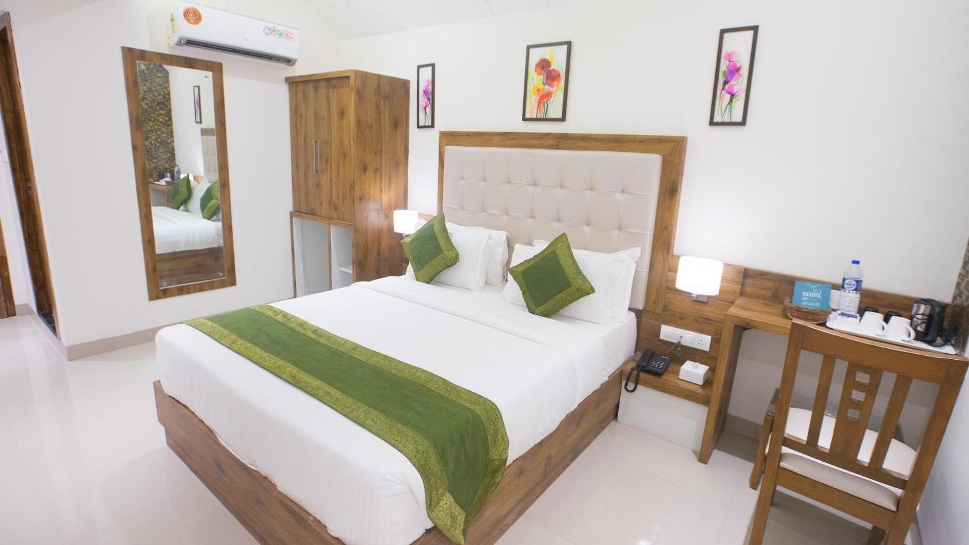 Treebo Amber International Airport T2 Hotel