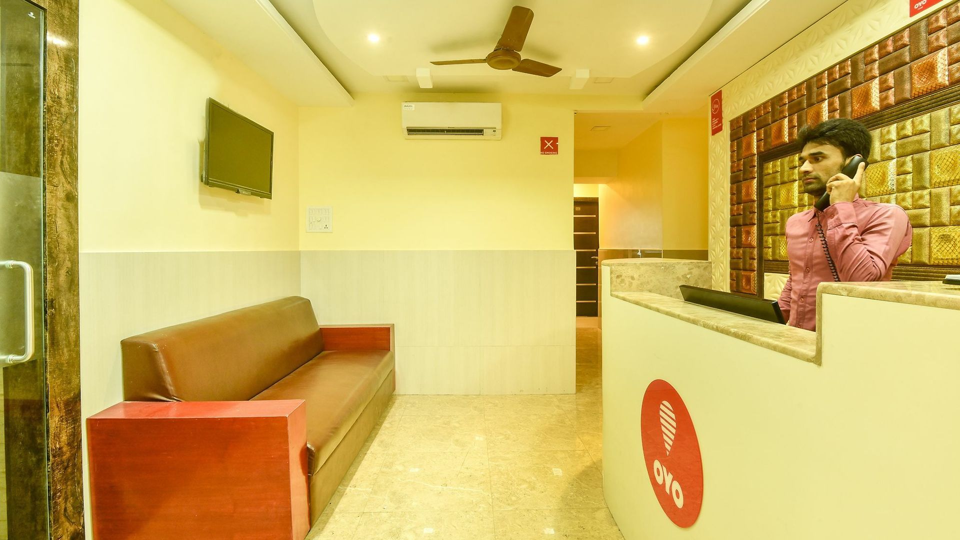 Hotel Oyo 7840 Artus 2
