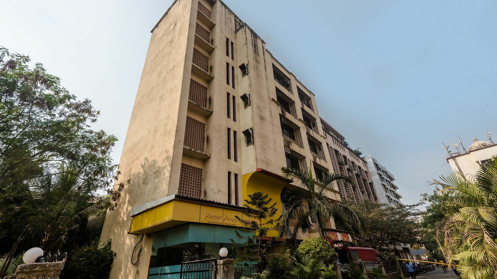 Fabhotel Annex Executive Hotel