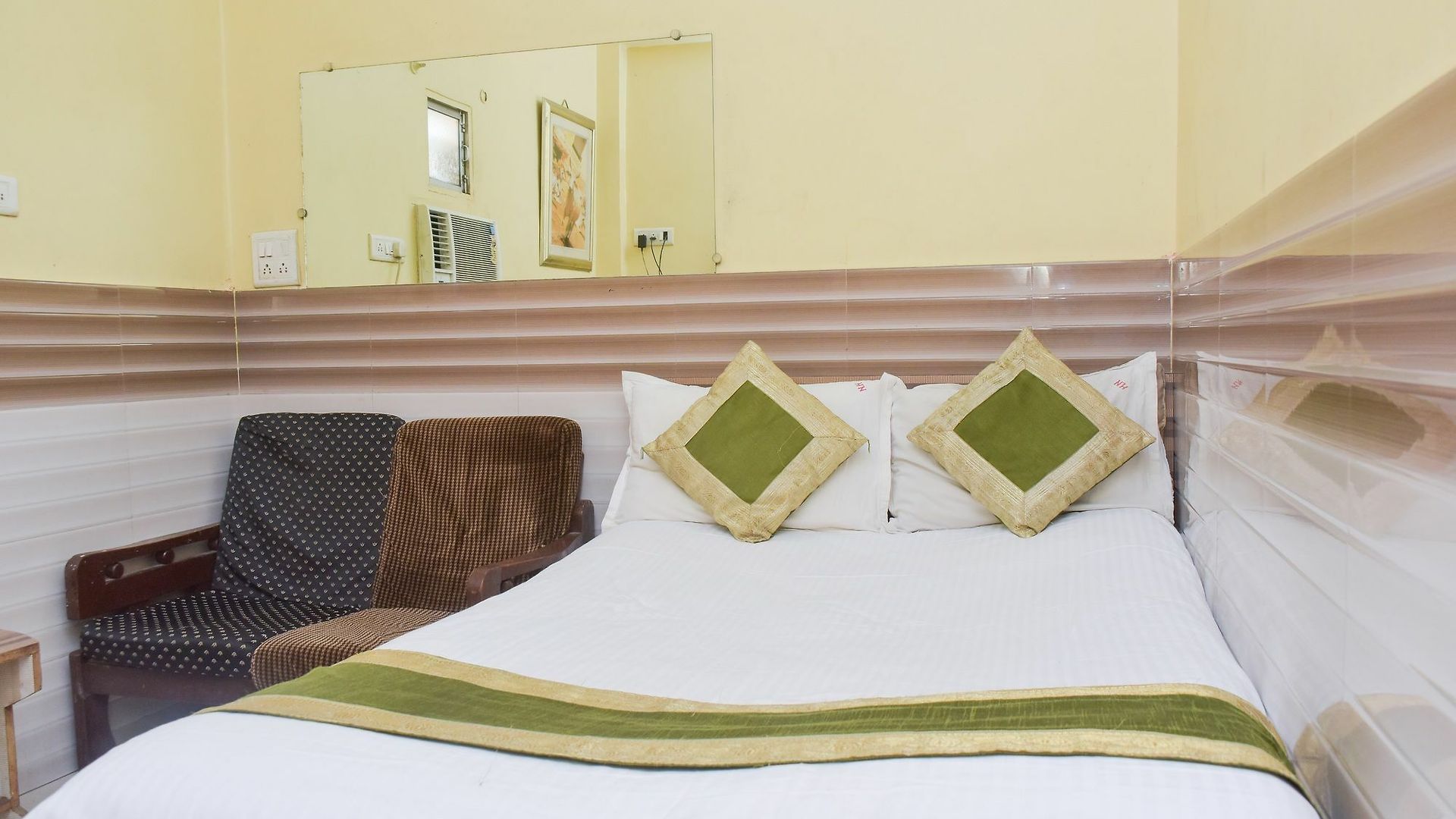 Lodge Nirmal Lodging& Boarding